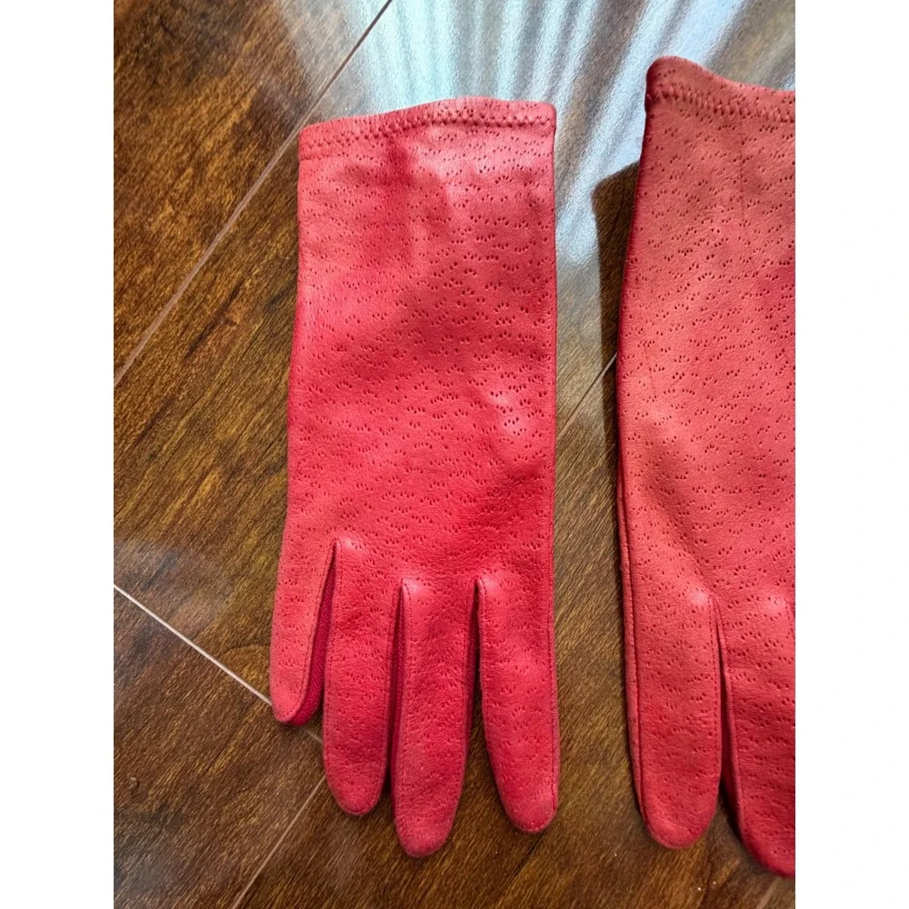 Fownes Vintage Red Deerskin Leather Gloves Perforated Lastic Leather Size 8